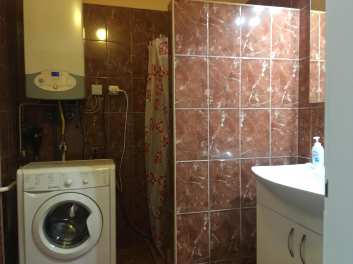 Honvéd apartmanház Balatonlelle Exterior foto