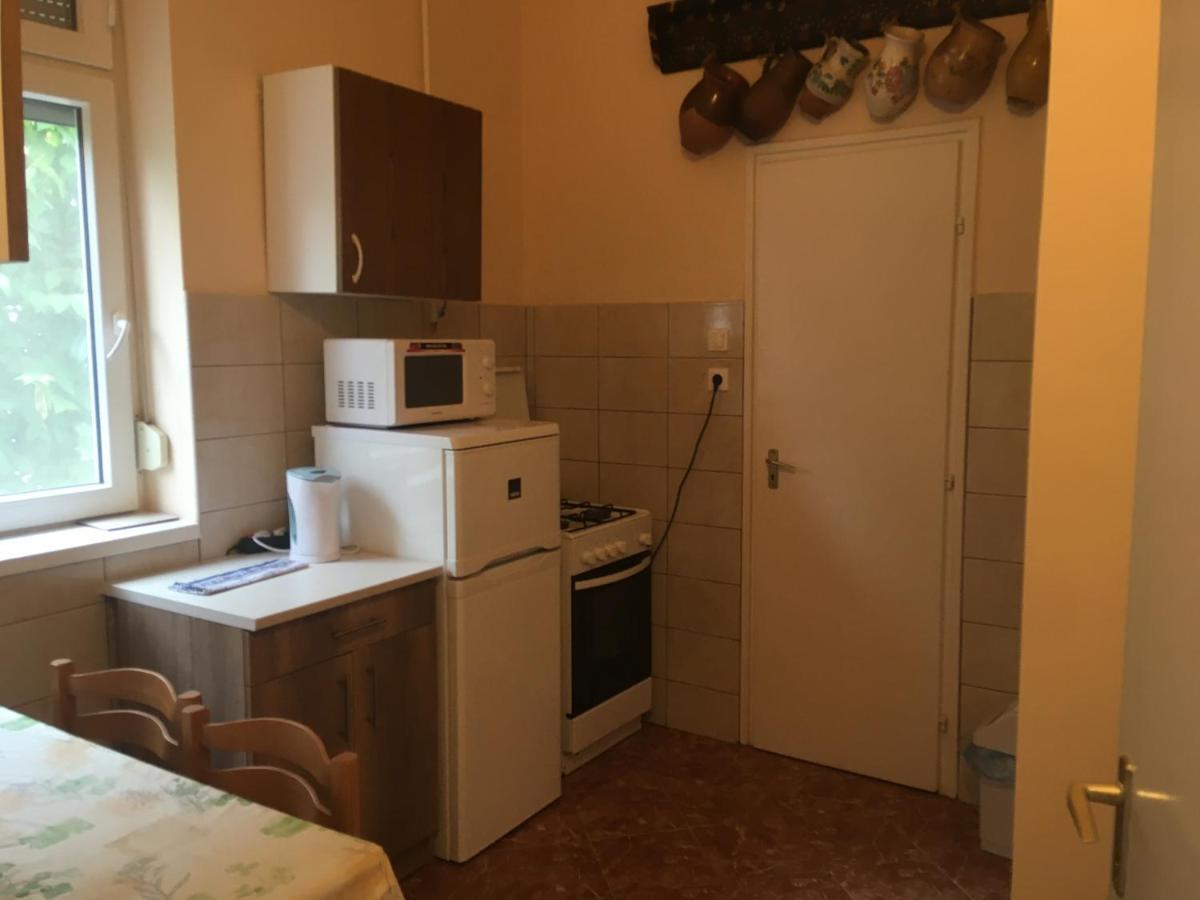 Honvéd apartmanház Balatonlelle Exterior foto