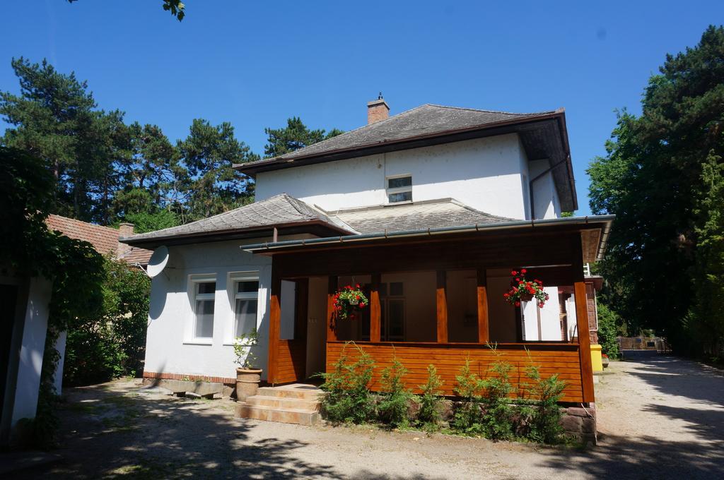 Honvéd apartmanház Balatonlelle Exterior foto